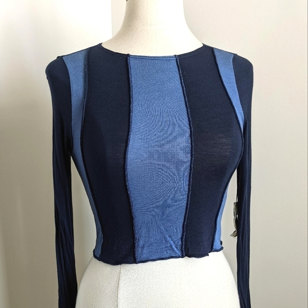 LIBERTY Love Blue Raw Seam Cropped Top Long Sleeve Striped L Baby tee